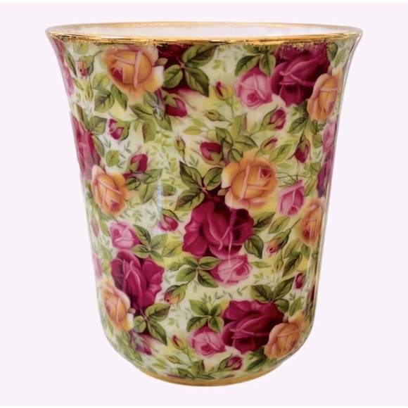 Vintage China Royal Albert Old Country Coffee Mug Roses Mug Rare Gold Tone Cup - Picture 3 of 5